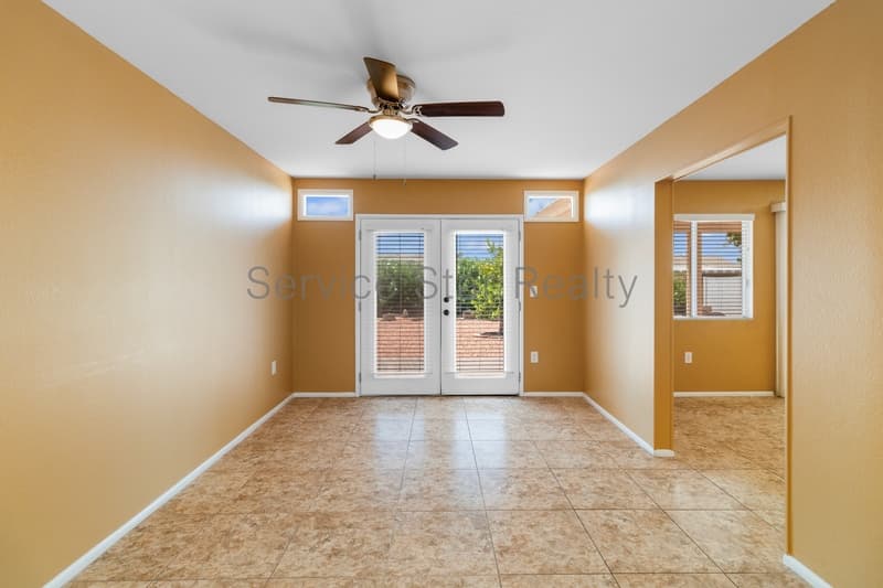 Sun City House: 9425 W Rolling Hills Dr