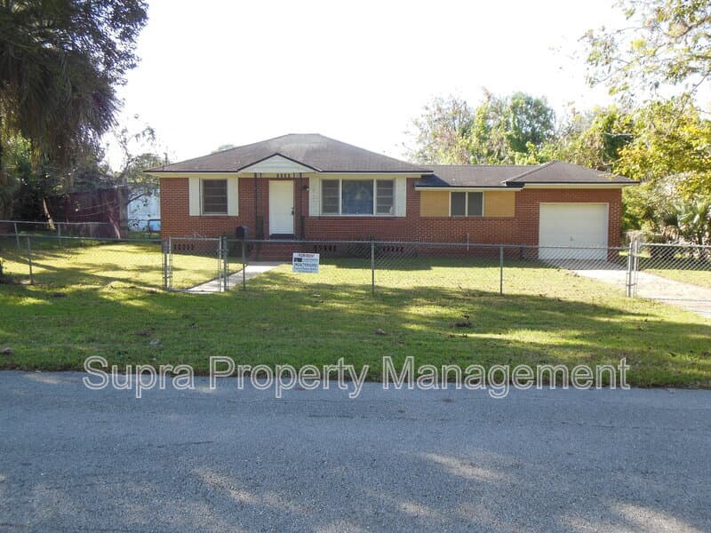 Jacksonville House: 7536 Epperson Ave