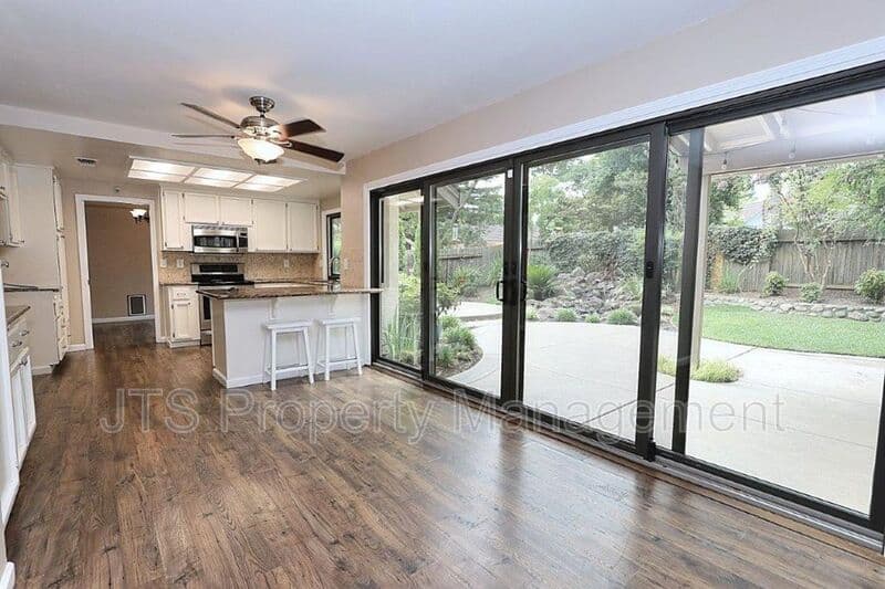 Gold River House: 2173 Roaring Camp Drive