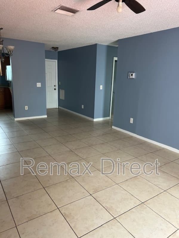 west palm beach Condo: 2675 lakehaven road w