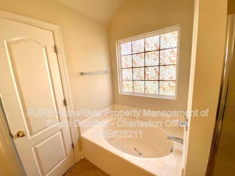 Ladson House: 229 Equinox Cir