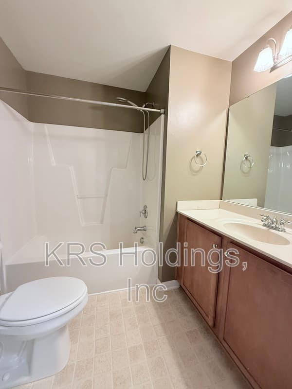 Fuquay Varina House: 232 N Honey Springs Avenue
