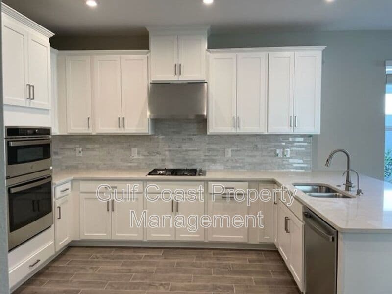 Nokomis House: 15344 Isla Palma Ln