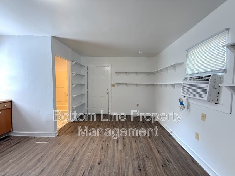 Charlotte House: 4398 Havelock Ave