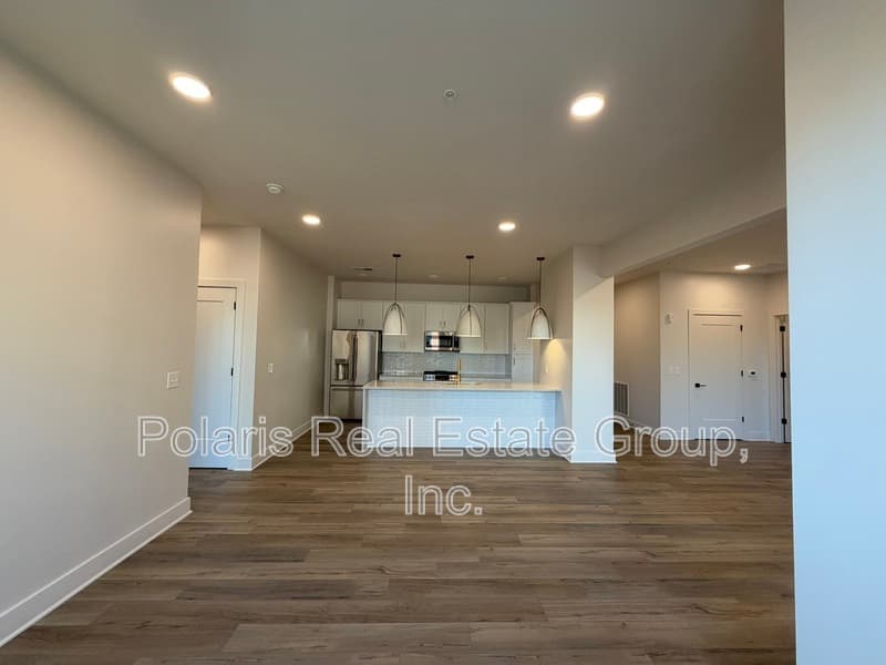 Carmel Condo: 925 Veterans Way