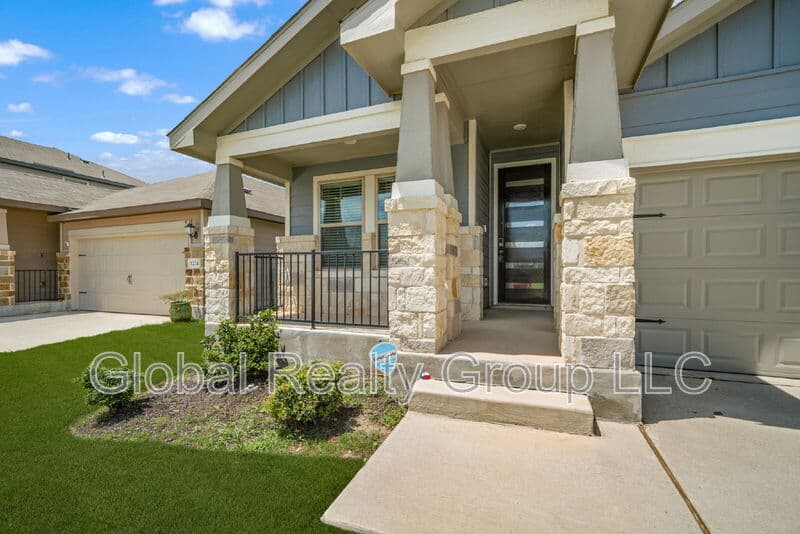 New Braunfels House: 1220 Ella Xing
