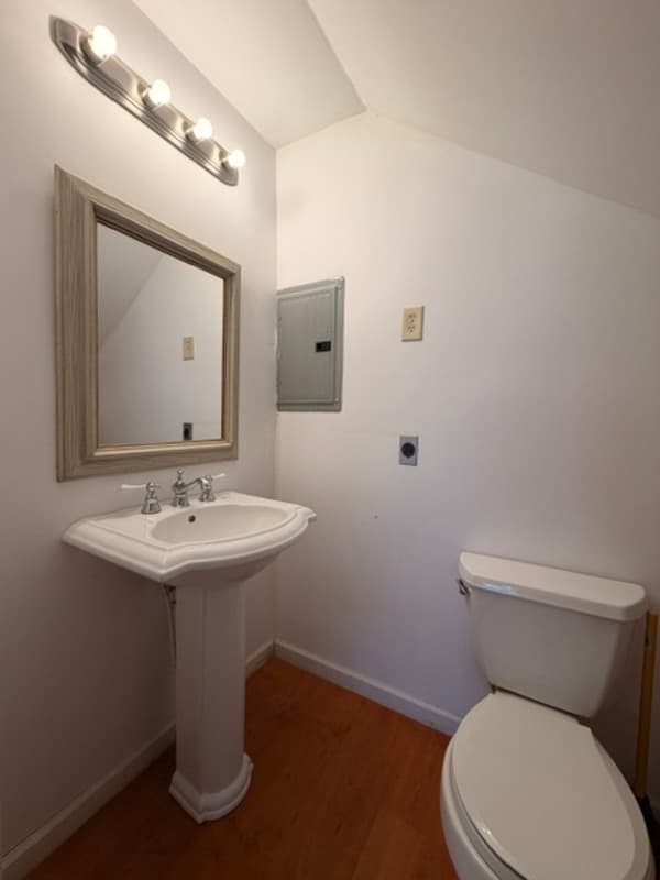 Prosperity House: 127 Oak Pointe Road