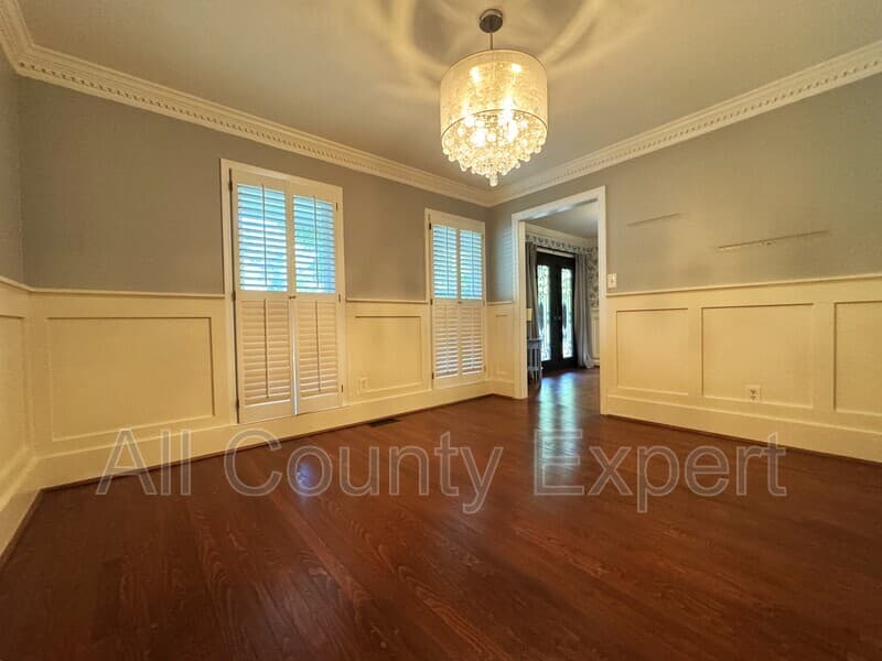 Roswell House: 11820 Highland Colony Drive