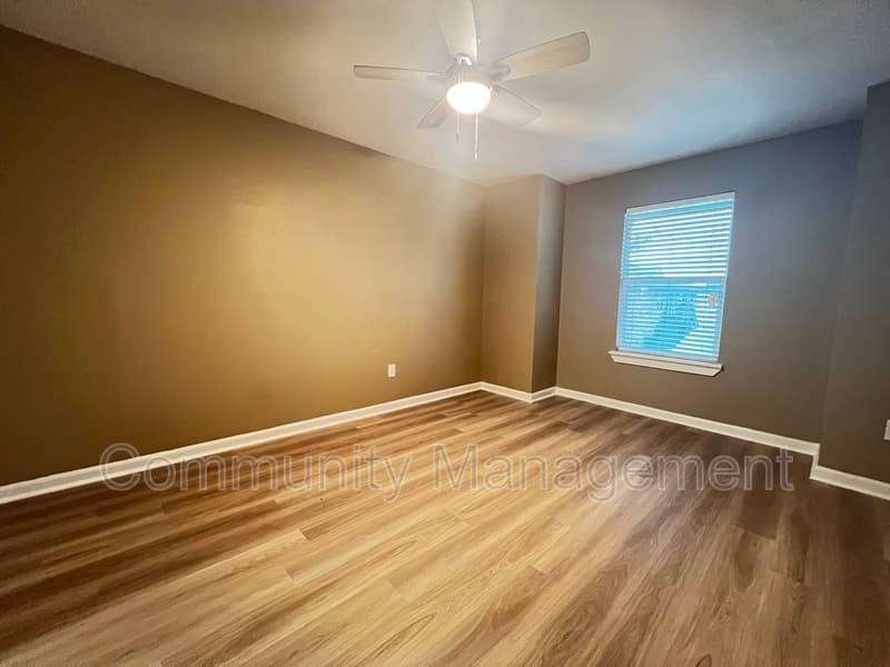 Baton Rouge Condo: 2150 N Sherwood Forest Dr
