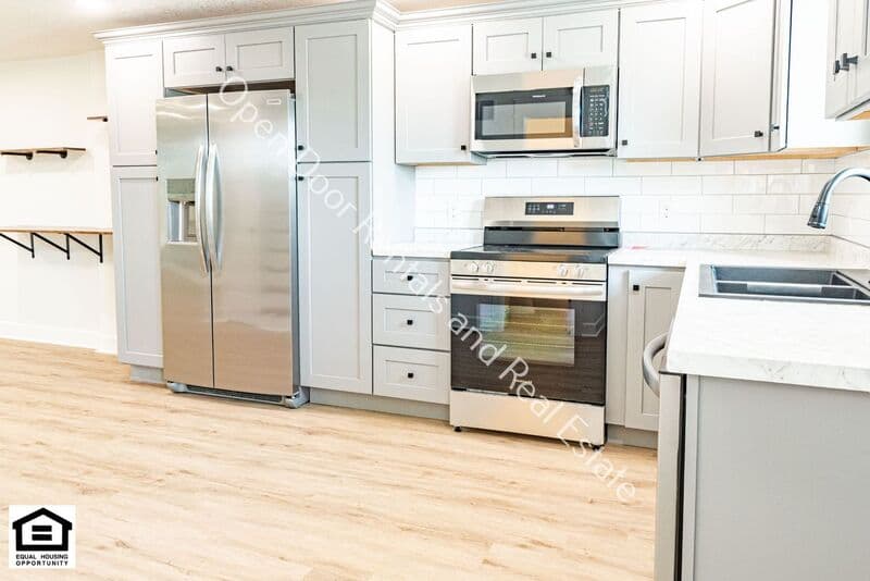 Huntertown Townhome: 15018 Tally Ho Dr