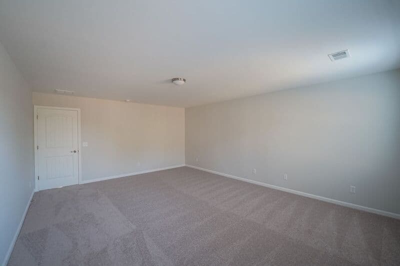 Savannah House: 257 Brookline Dr