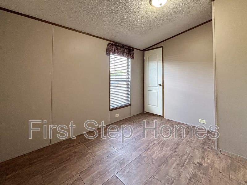 Tyler House: 618 San Rafael St