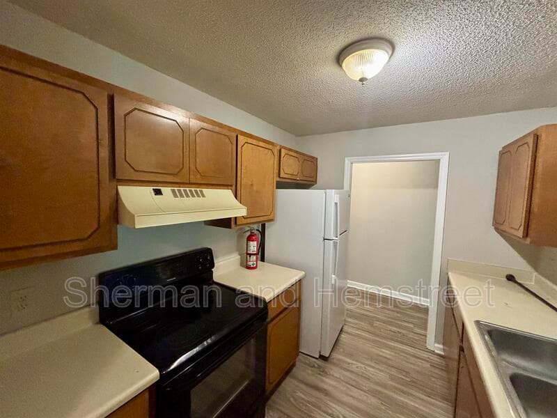 Evans Condo: 518 Commons Dr