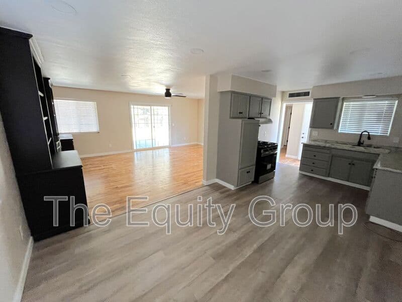 Porterville House: 1930 N Maston St