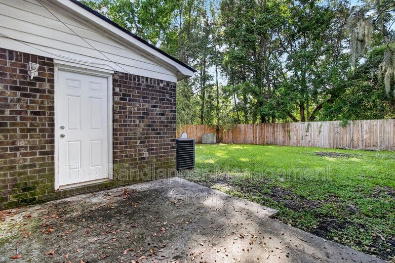 Summerville Townhome: 126 Langley Drive