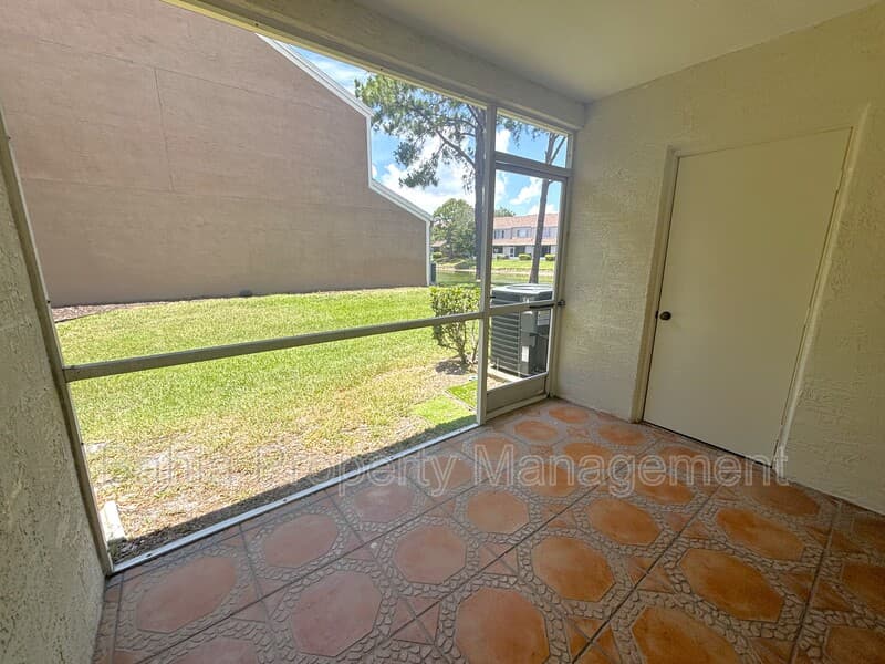 Tampa Townhome: 6235 Bayside Key Dr