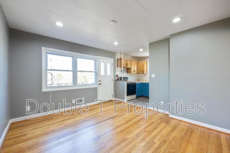 Baltimore Townhome: 2400 W Garrison Ave