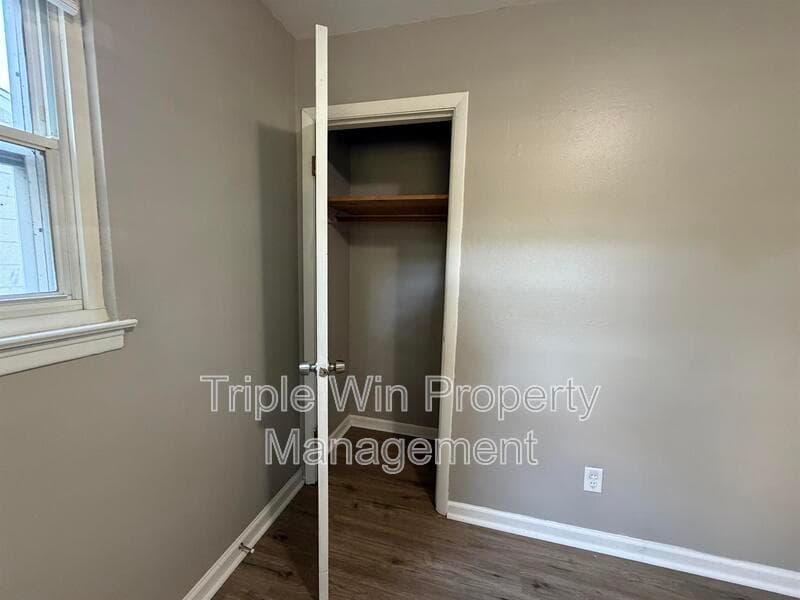 Maryland Heights House: 11490 Essex Ave