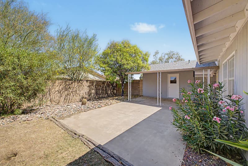 Phoenix House: 2822 E WILLOW Avenue