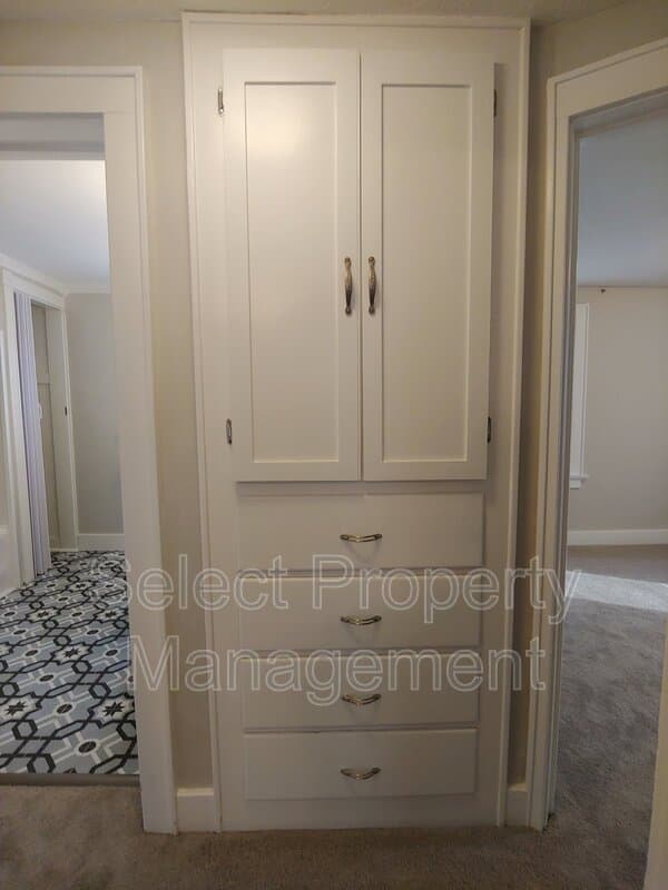 Fort Wayne House: 1321 Clara Ave