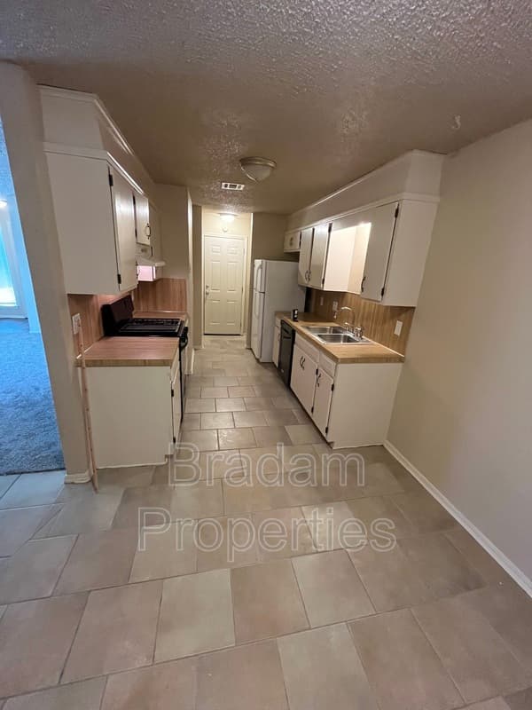 Tulsa Condo: 5981 East 25th Pl