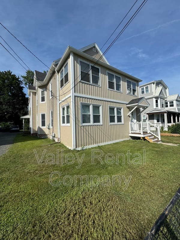 Northampton Condo: 20 Orchard Street - 2