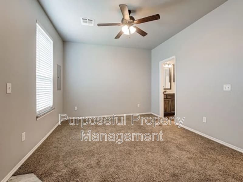 El Reno House: 1867 Cypress Lane