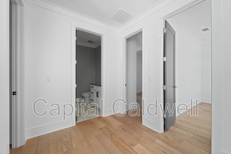 Sarasota House: 2345 Bahia Vista St