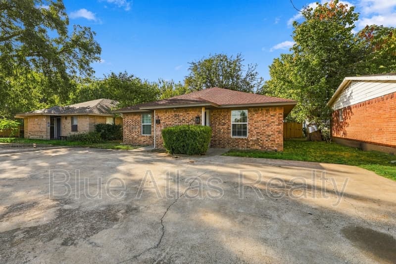 Arlington House: 116 Maple Street - B