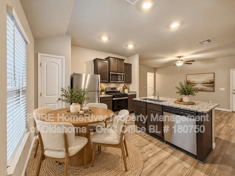 El Reno House: 1609 Vermilion Ln
