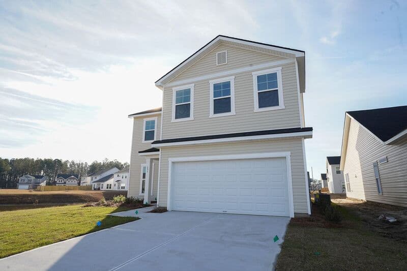 Savannah House: 257 Brookline Dr