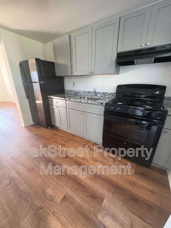 Woodbury Condo: 71 S. Evergreen Avenue - A