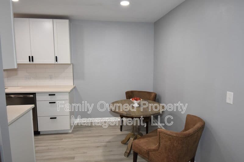 Summerville House: 113 Susan Drive