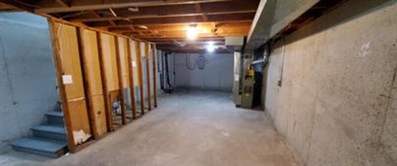 Menasha Condo: 991 7th Street - B