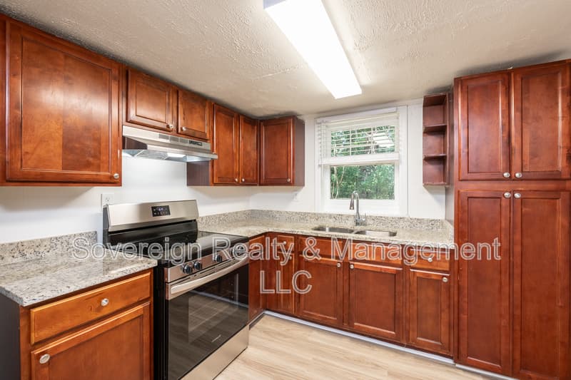 Avondale Estates House: 3454 Rockbridge Rd