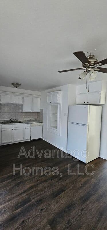Kansas City House: 7504 E 112th St