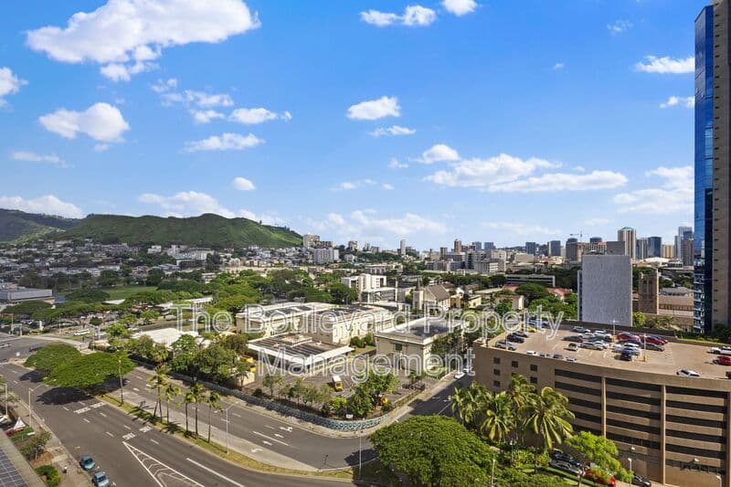 Honolulu Condo: 55 S Kukui St
