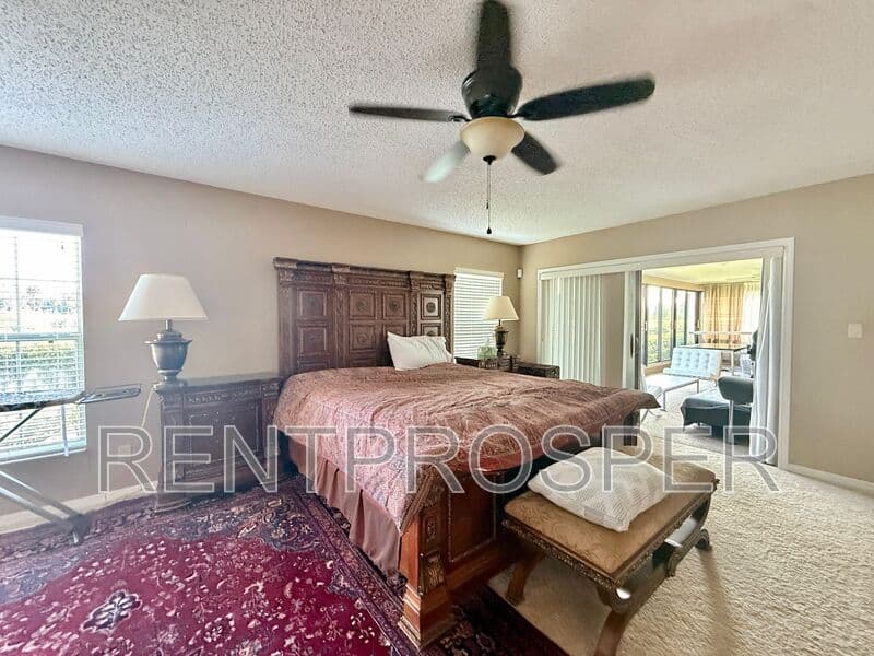 Apopka House: 1739 Lake Marion Dr