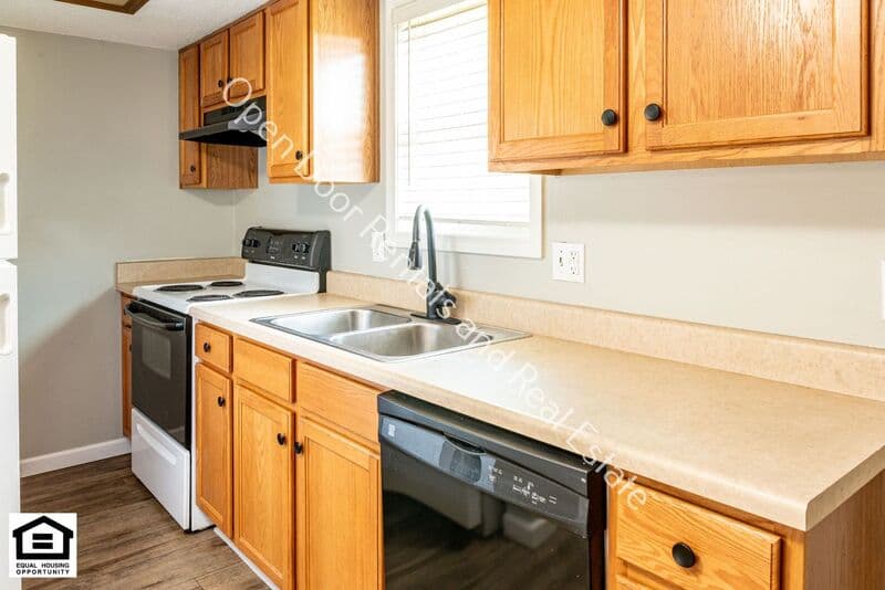 Fort Wayne Townhome: 7719 E State Blvd