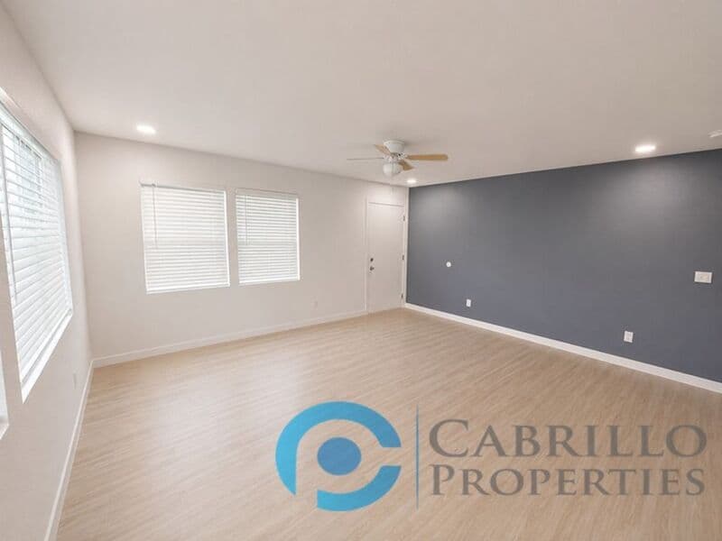 Oceanside House: 1307 Division Street