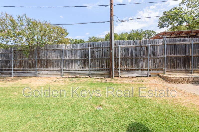 Hurst House: 3120 Steve Dr