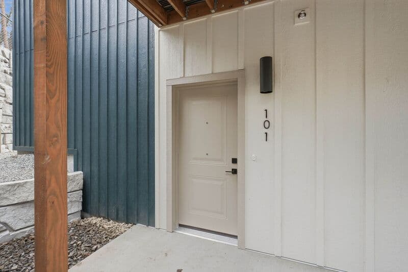 Coeur d'Alene Condo: 1808 North 15th Street - 101