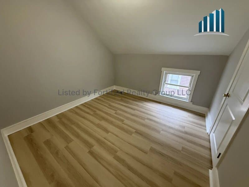 Fall River Condo: 25 Palmer St