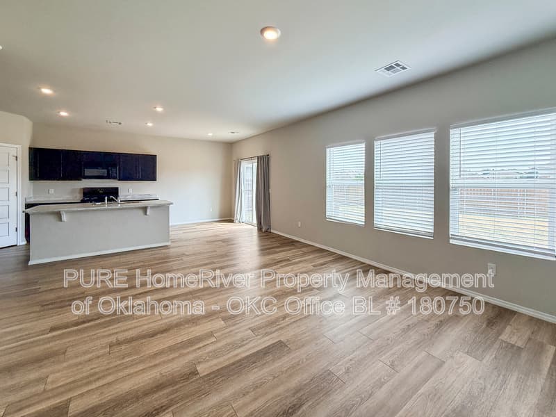 Oklahoma City House: 10332 NW 18th St