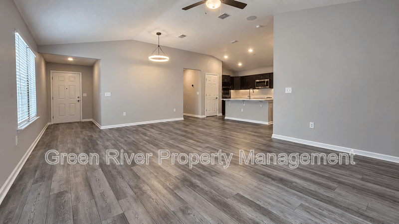 Jacksonville House: 1723 Carter Landing Boulevard