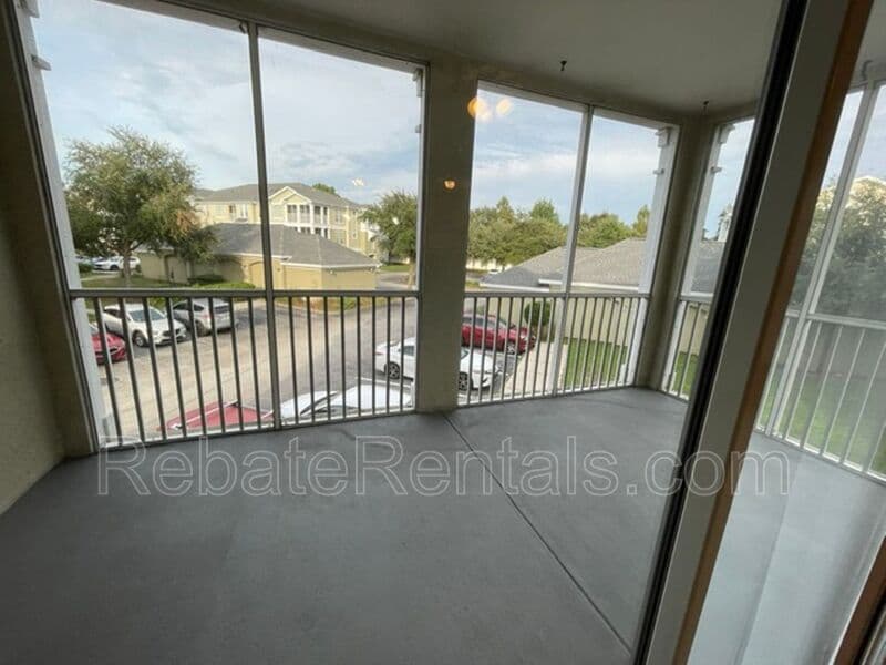 Jacksonville Condo: 8290 Gate Parkway W