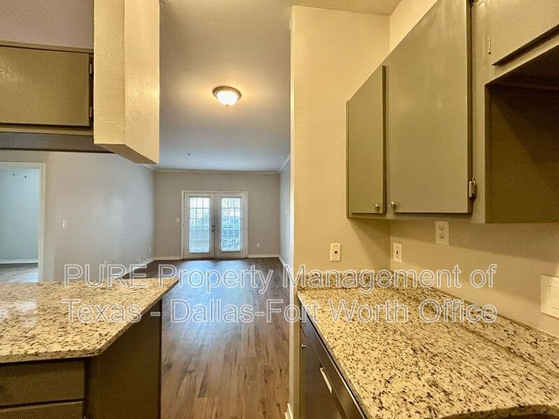 Arlington Condo: 1655 Ascension Bluff Dr.