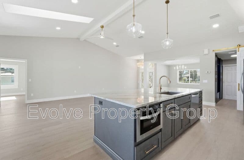 Flagler Beach House: 470 Lambert Ave.