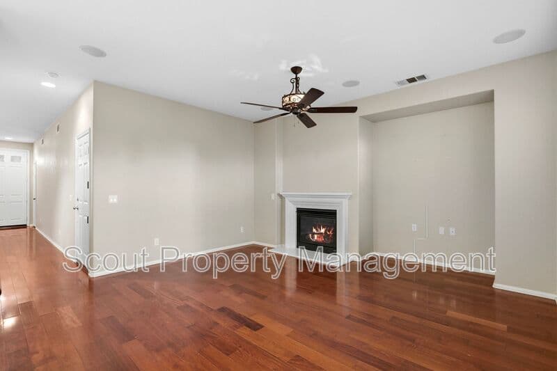 Temecula House: 40099 Annapolis Drive