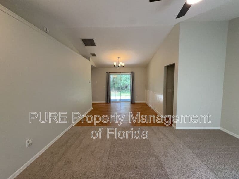 Ocala House: 53 Pecan Run Dr